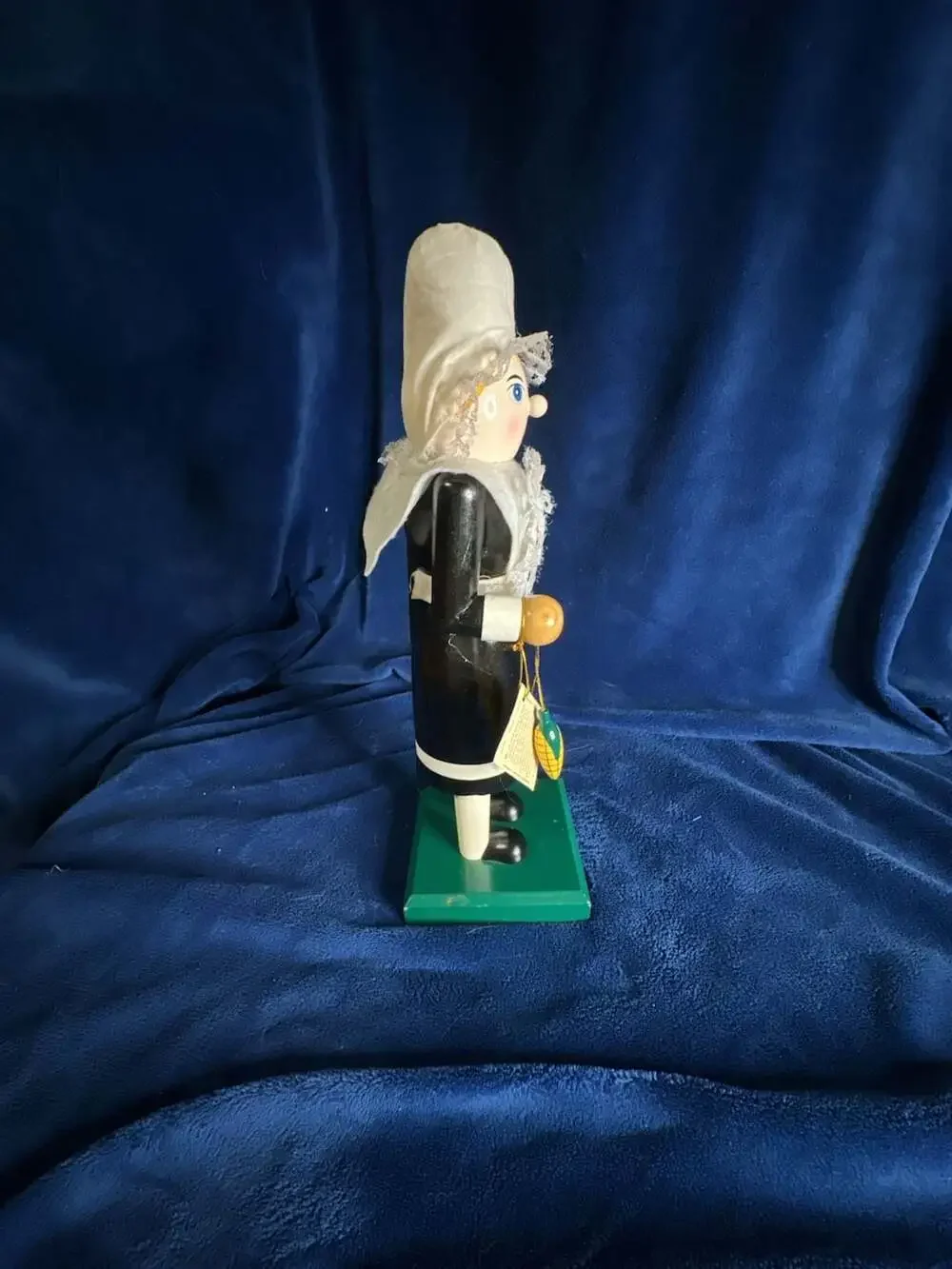 Target Limited Edition 2009 14-inch Female Pilgrim Wooden Nutcracker, Number 725